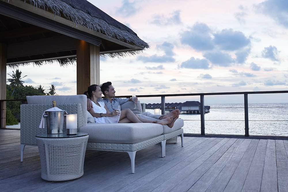 Pool Bar at Dusit Thani thumbnail 8